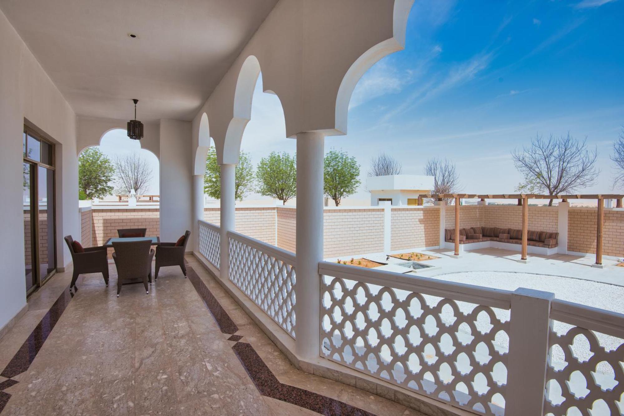 Liwa Hotel Mezairaa Zewnętrze zdjęcie